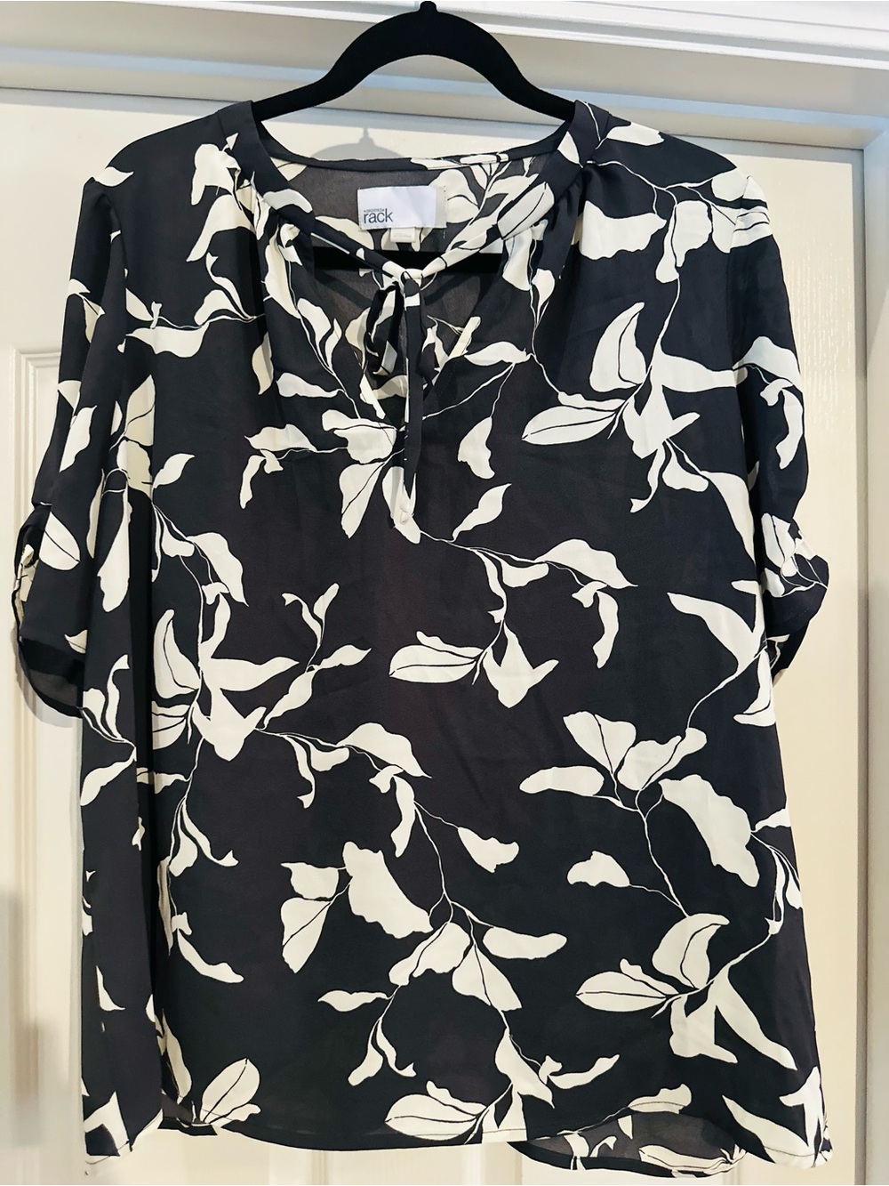 Nordstrom Rack Black & White Floral Tie-Neck Women’s Blouse, Size XL
